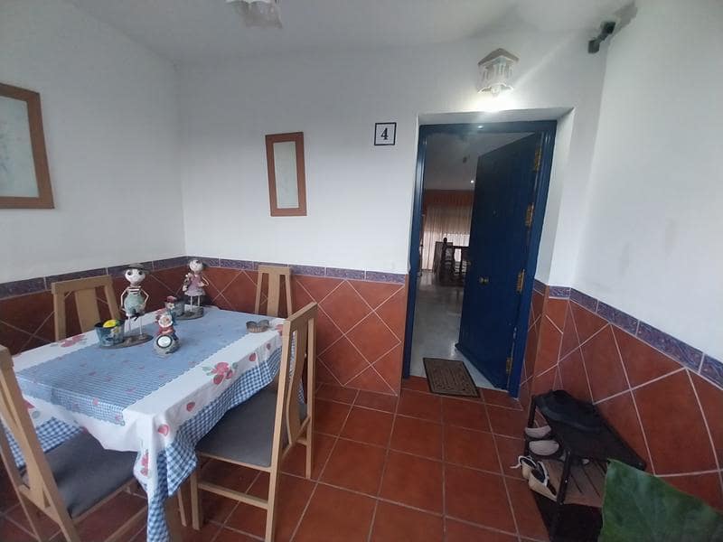 3 sovrum Radhus till salu i Estepona med pool - 668 000 € (Ref: 9371367)