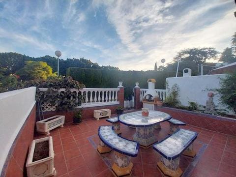 3 sovrum Radhus till salu i Estepona med pool - 668 000 € (Ref: 9371367)