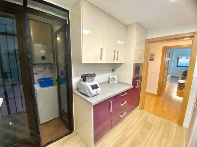 3 soverom Leilighet til leie i Málaga by med svømmebasseng garasje - € 1 500 (Ref: 9380163)