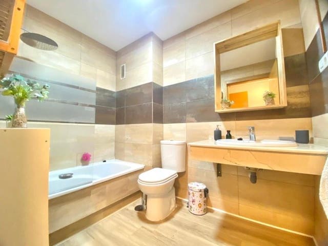 3 soverom Leilighet til leie i Málaga by med svømmebasseng garasje - € 1 500 (Ref: 9380163)