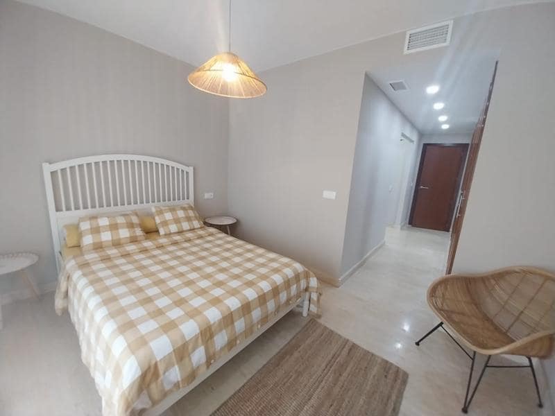 2 chambre Appartement à vendre à Estepona avec piscine garage - 319 000 € (Ref: 9380164)