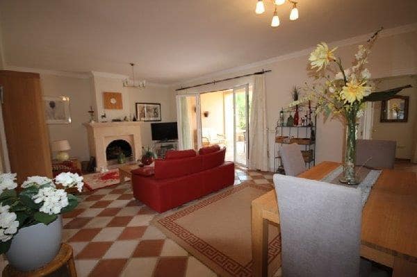 Piso de 3 habitaciones en Casares en venta con piscina garaje - 875.000 € (Ref: 9391146)