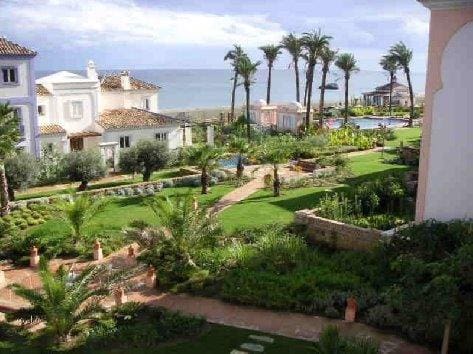 Piso de 3 habitaciones en Casares en venta con piscina garaje - 875.000 € (Ref: 9391146)