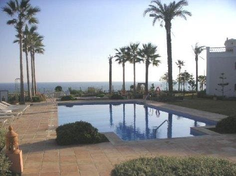 Piso de 3 habitaciones en Casares en venta con piscina garaje - 875.000 € (Ref: 9391146)