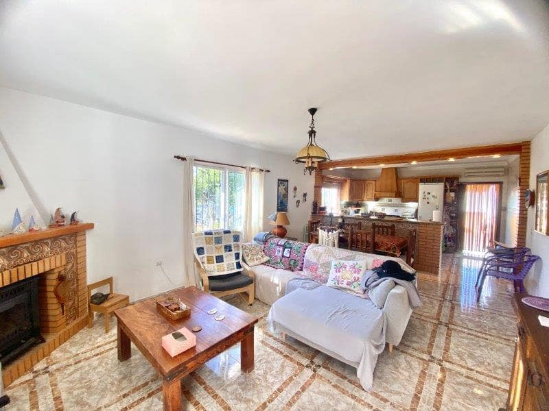 3 makuuhuone Omakotitalo myytävänä paikassa Malaga kaupunki - 222 700 € (Ref: 9396518)