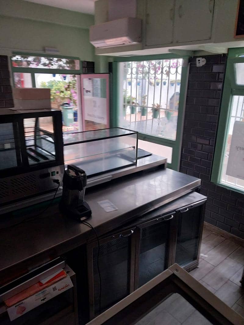 Commercieel te koop in Estepona - € 66.000 (Ref: 9397871)