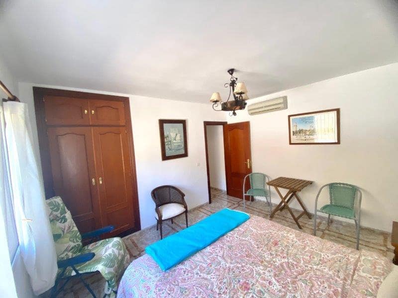 3 soverom Hus til salgs i Malaga by - € 222 700 (Ref: 9403378)