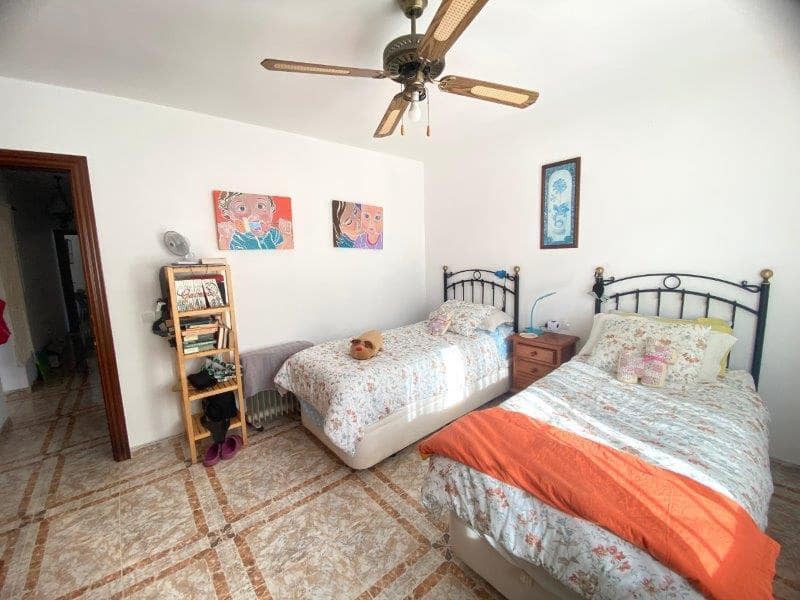 3 soverom Hus til salgs i Malaga by - € 222 700 (Ref: 9403378)