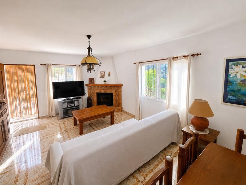 Casa de 3 habitaciones en Málaga ciudad en venta - 170.000 € (Ref: 9403378)
