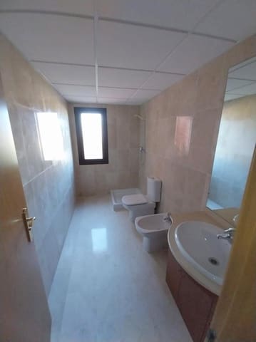 Piso de 1 habitación en Puerto de Estepona, Estepona en venta con piscina garaje - 318.000 € (Ref: 9405886)