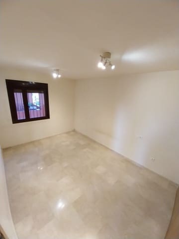 2 soverom Leilighet til salgs i Estepona med svømmebasseng garasje - € 355 000 (Ref: 9406957)