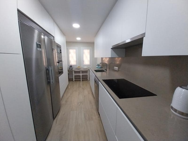 2 sypialnia Mieszkanie na sprzedaż w Estepona z basenem garażem - 530 250 € (Ref: 9415239)