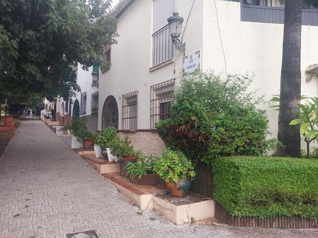 4 sypialnia Dom na sprzedaż w Centro, Estepona - 509 000 € (Ref: 9415241)