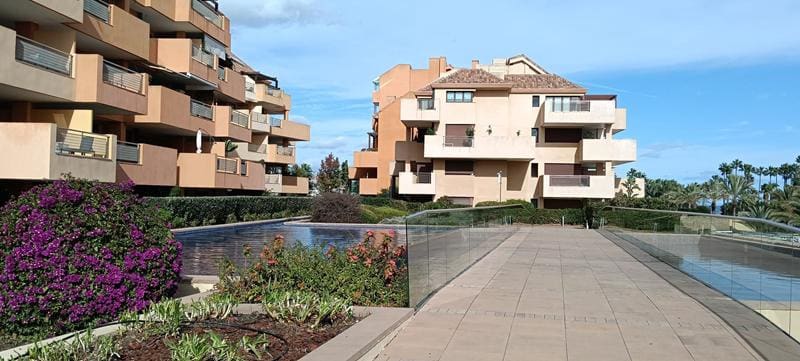 2 sovrum Lägenhet att hyra i Sotogrande med pool - 2 750 € (Ref: 9421495)
