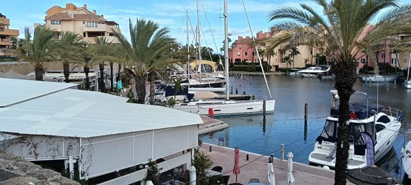 2 sovrum Lägenhet att hyra i Sotogrande med pool - 2 750 € (Ref: 9421495)