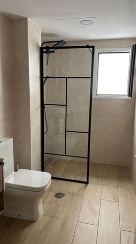 4 quarto Apartamento para venda em Estepona com piscina garagem - 578 000 € (Ref: 9428953)