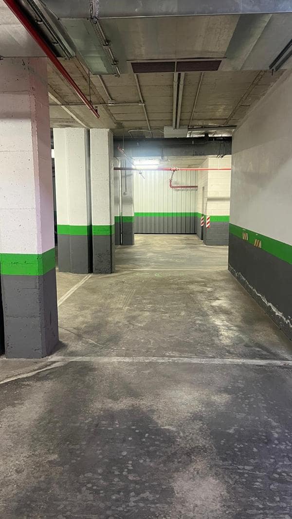 4 quarto Apartamento para venda em Estepona com piscina garagem - 578 000 € (Ref: 9428953)