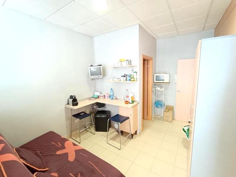 Erhverv til salg i Estepona - € 254.500 (Ref: 9447258)