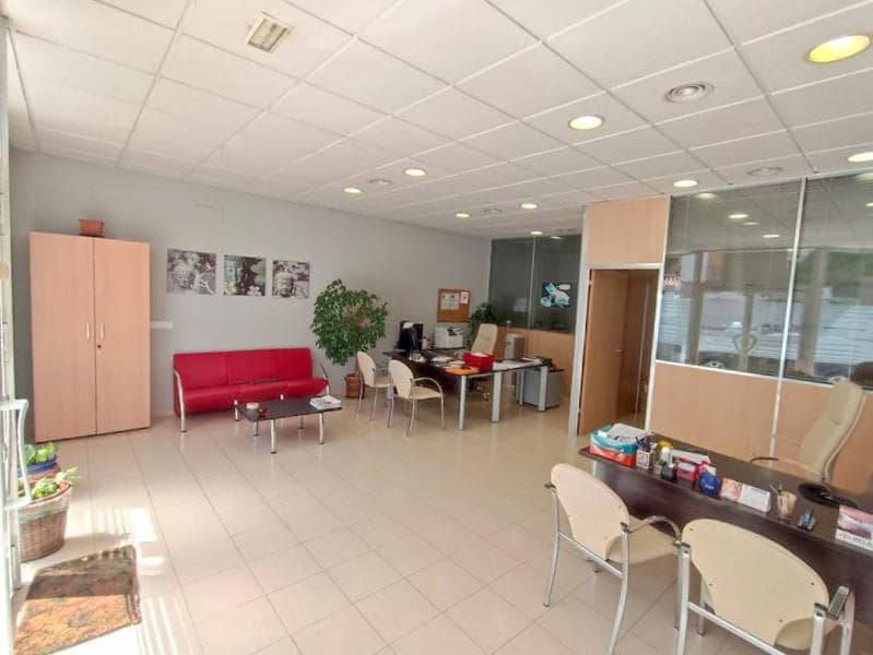 Erhverv til salg i Estepona - € 254.500 (Ref: 9447258)