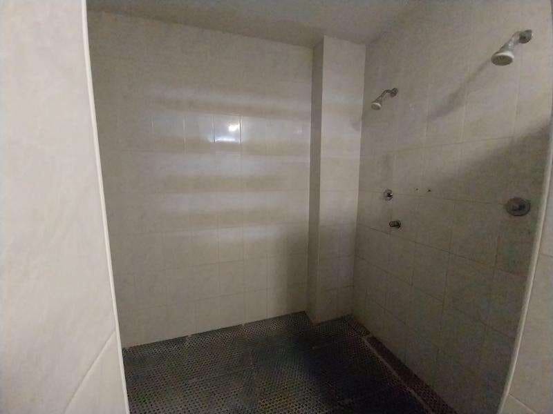 Local Commercial à louer à Estepona - 2 800 € (Ref: 9454804)