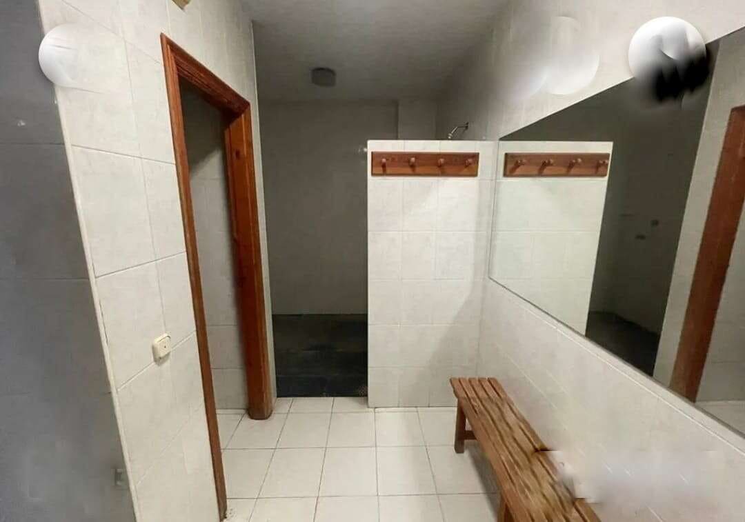 Local Commercial à louer à Estepona - 2 800 € (Ref: 9454804)