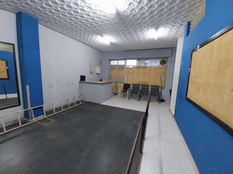 Local Commercial à louer à Estepona - 2 800 € (Ref: 9454804)