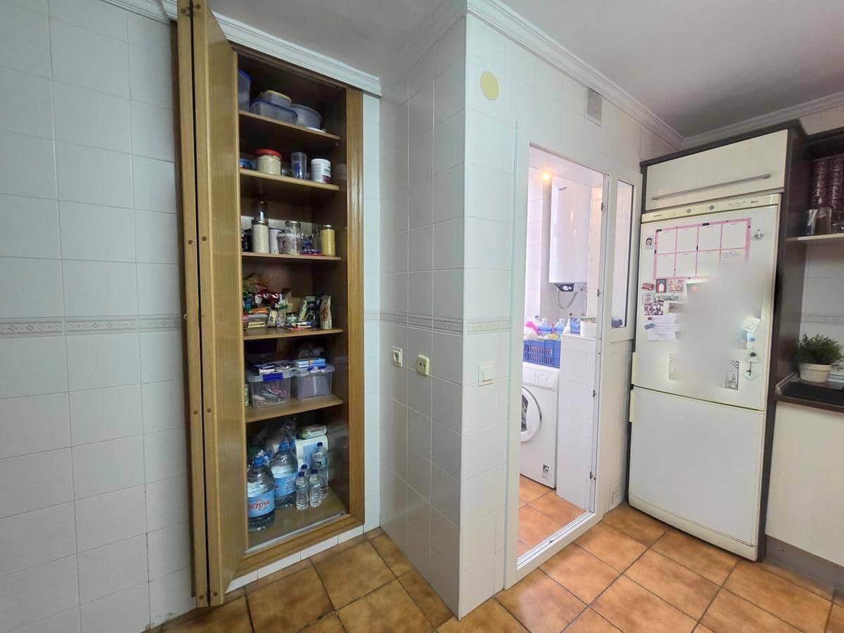 3 camera da letto Appartamento da affittare in Malaga citta con piscina garage - 1.400 € (Rif: 9457748)