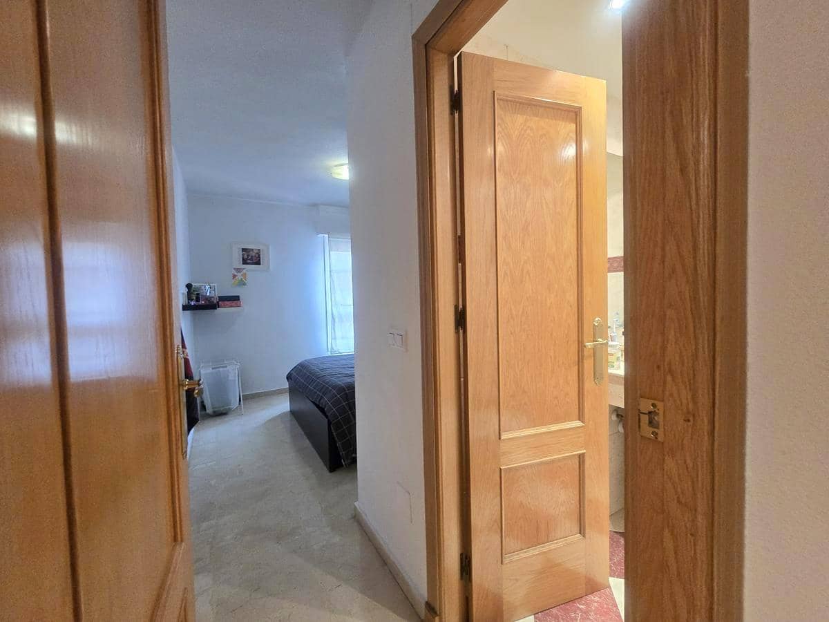 3 camera da letto Appartamento da affittare in Malaga citta con piscina garage - 1.400 € (Rif: 9457748)