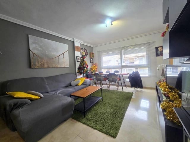 3 slaapkamer Flat te huur in Málaga stad met zwembad garage - € 1.400 (Ref: 9457748)