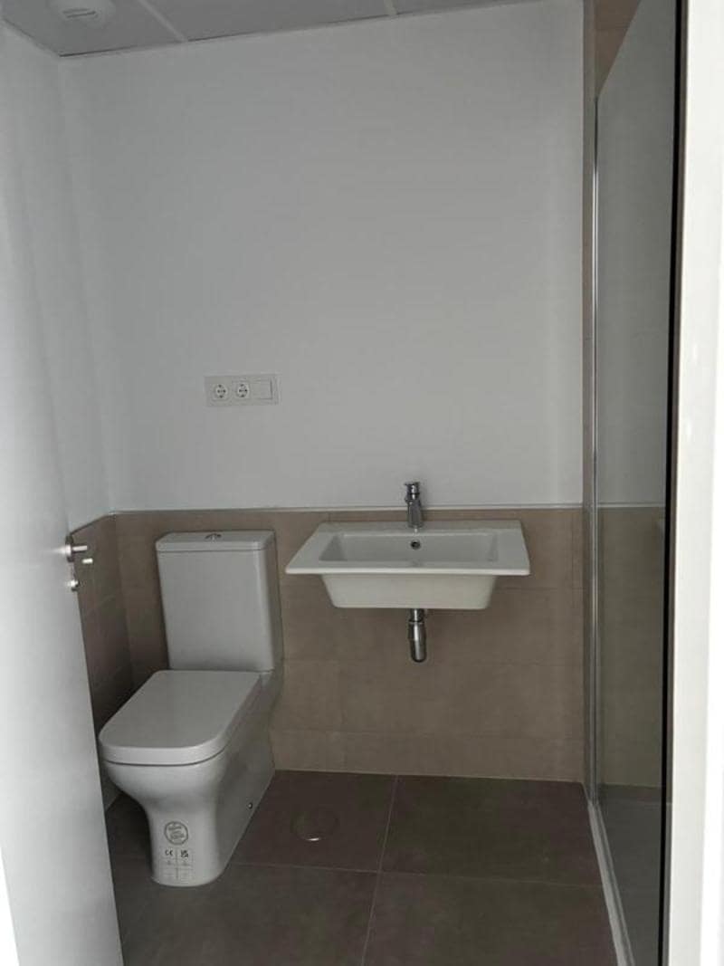 2 soveværelse Lejlighed til leje i Estepona med swimmingpool garage - € 1.750 (Ref: 9467773)