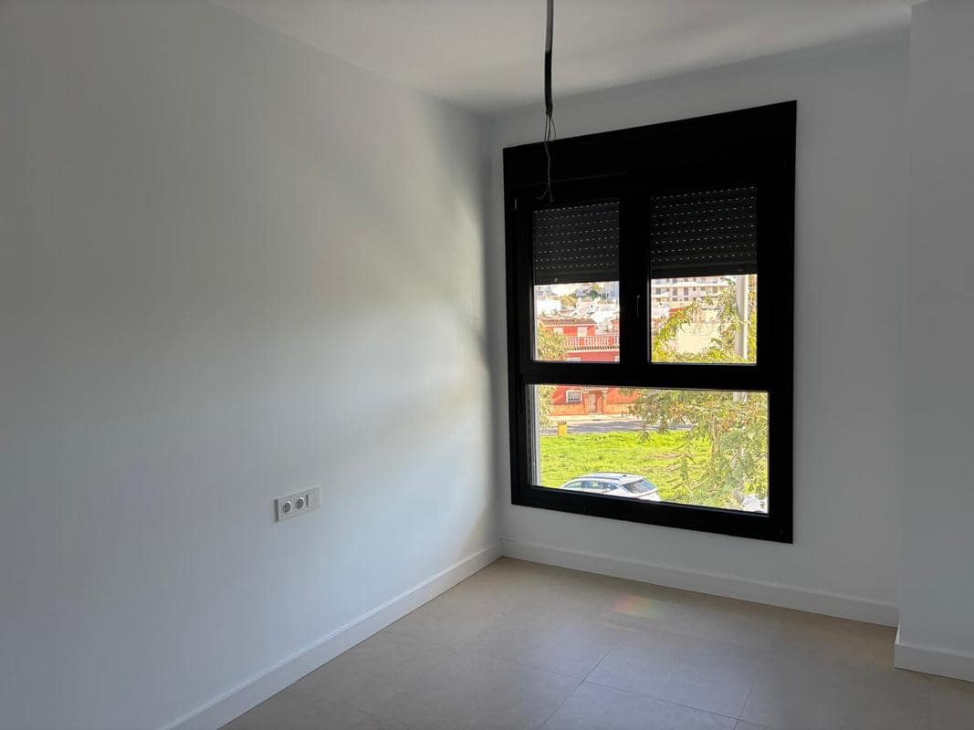 2 soveværelse Lejlighed til leje i Estepona med swimmingpool garage - € 1.750 (Ref: 9467773)