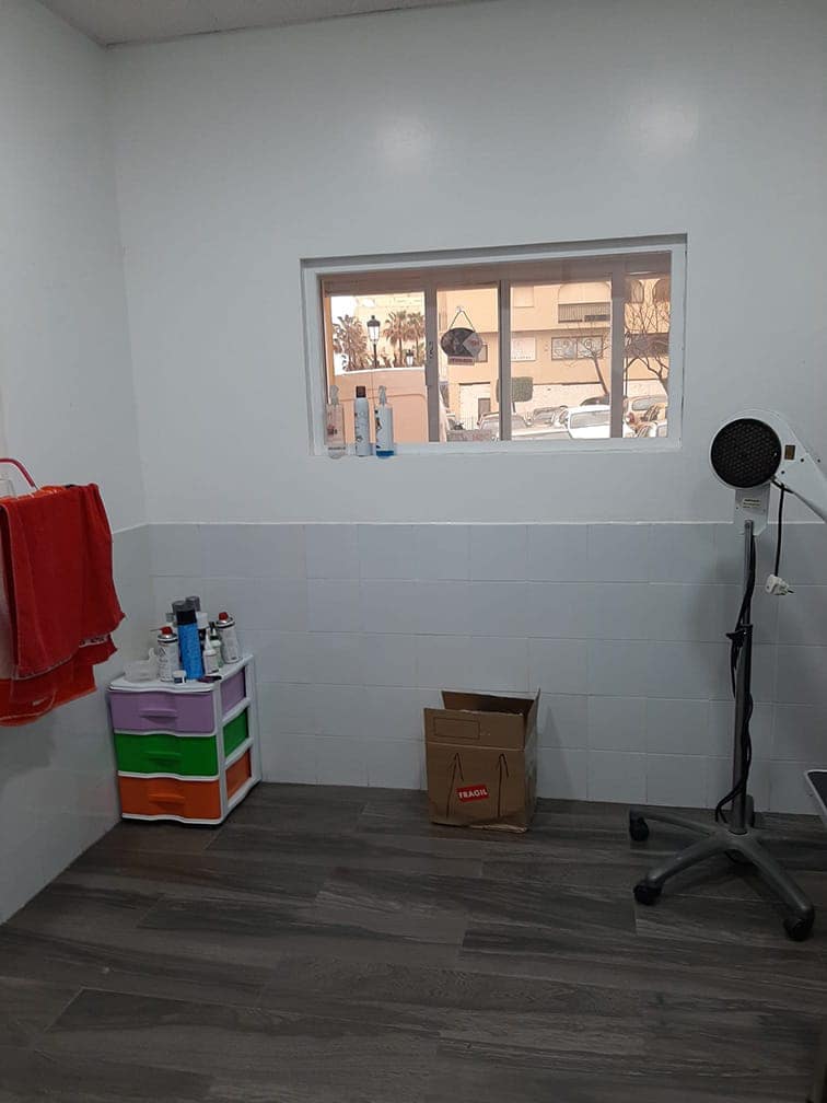 Commercial for rent in San Luis de Sabinillas - € 1,200 (Ref: 9496460)