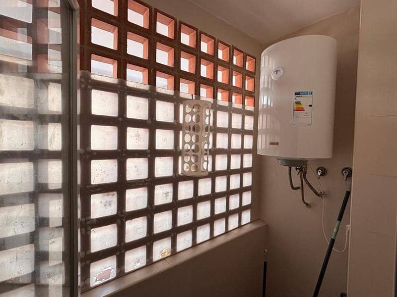 2 bedroom Flat for sale in San Luis de Sabinillas with pool - € 158,000 (Ref: 9499823)