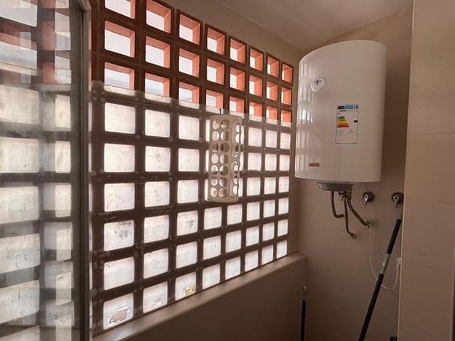 2 makuuhuone Asunto myytävänä paikassa San Luis de Sabinillas, Manilva mukana uima-altaan - 158 000 € (Ref: 9499823)