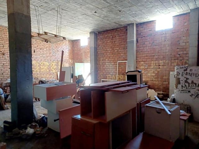 Kaupallinen vuokrattavana paikassa Centro, Estepona - 1 000 € (Ref: 9503386)