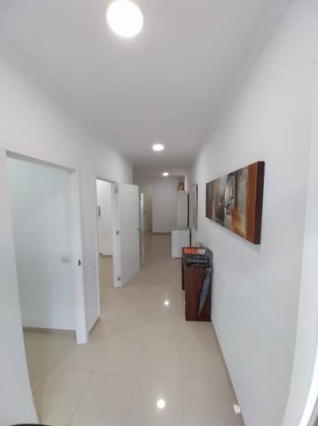 Commercieel te huur in Centro, Estepona - € 900 (Ref: 9506918)