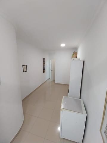 Commercieel te huur in Centro, Estepona - € 900 (Ref: 9506918)