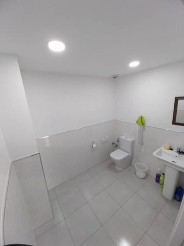 Commercieel te huur in Centro, Estepona - € 900 (Ref: 9506918)