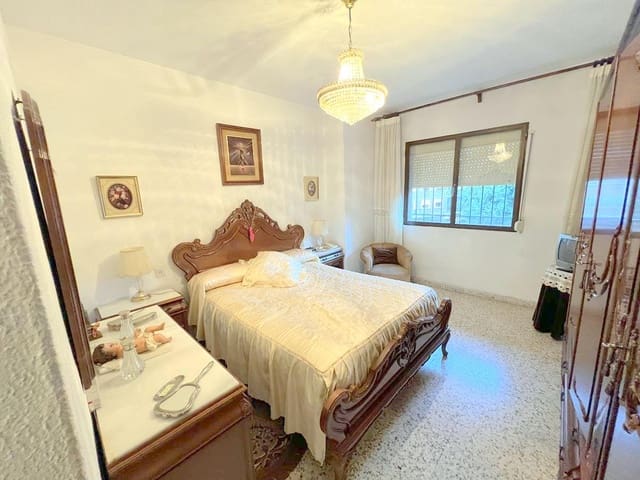 4 makuuhuone Asunto myytävänä paikassa Carretera de Cadiz, Málaga kaupunki - 382 000 € (Ref: 9511371)
