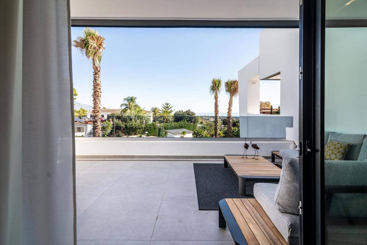 3 sovrum Lägenhet till salu i Estepona med pool garage - 847 000 € (Ref: 9523582)