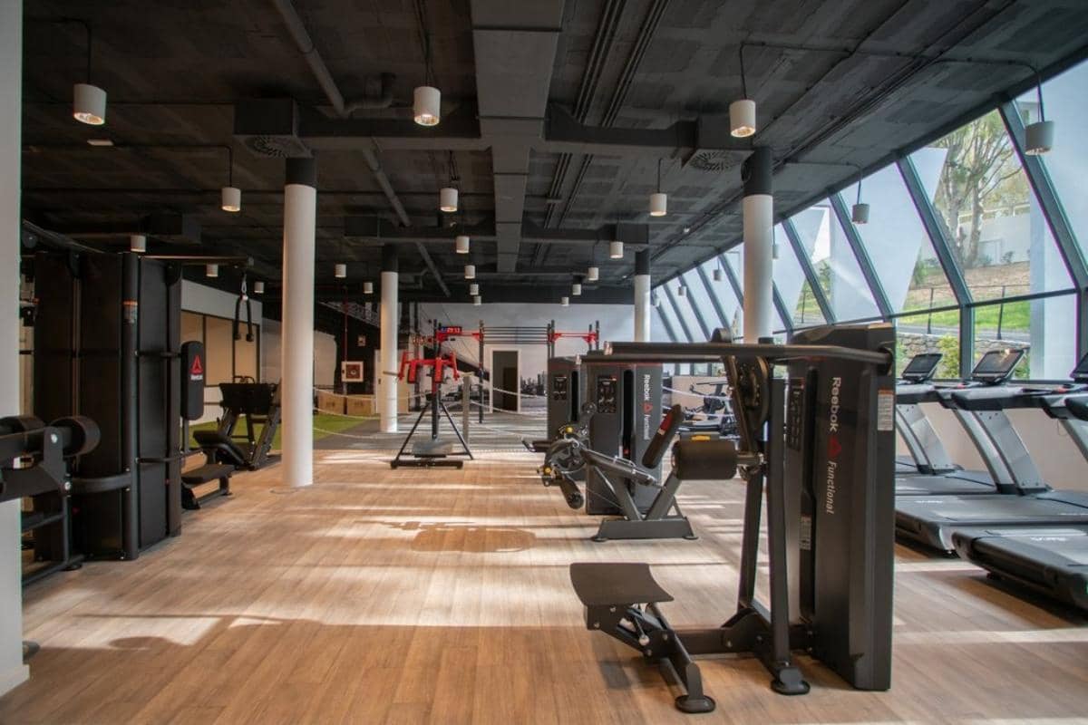 3 sovrum Lägenhet till salu i Estepona med pool garage - 847 000 € (Ref: 9523582)