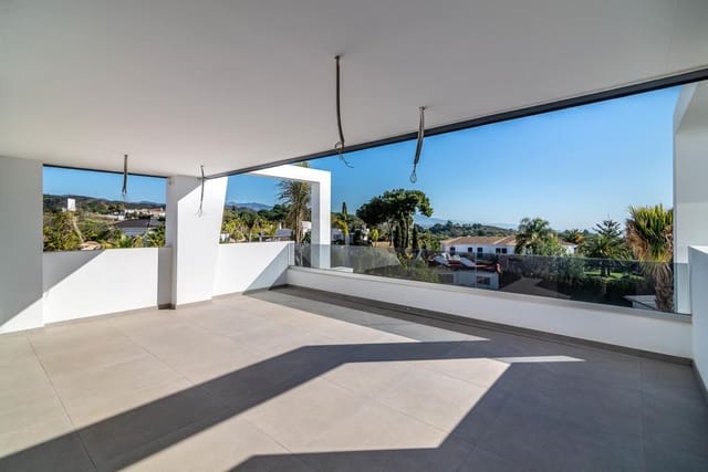 3 sovrum Lägenhet till salu i Estepona med pool garage - 847 000 € (Ref: 9523582)