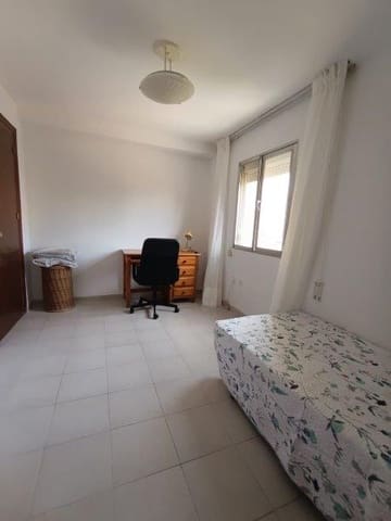 3 soveværelse Lejlighed til leje i Huelin, Málaga by - € 1.150 (Ref: 9523584)