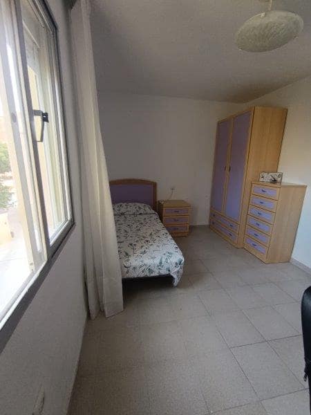 3 soveværelse Lejlighed til leje i Malaga by - € 1.150 (Ref: 9523585)