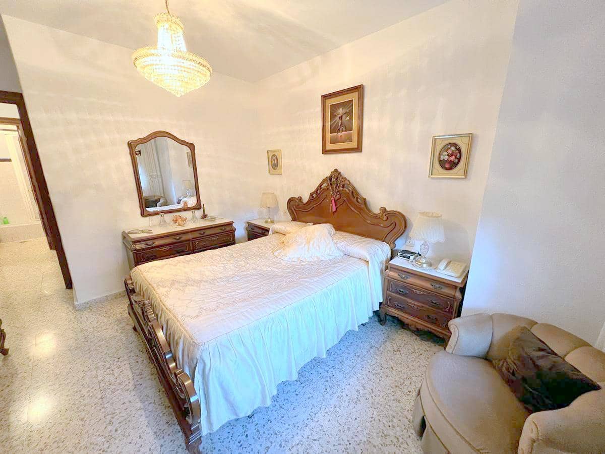 4 Zimmer Wohnung zu verkaufen in Malaga Stadt - 382.000 € (Ref: 9523586)