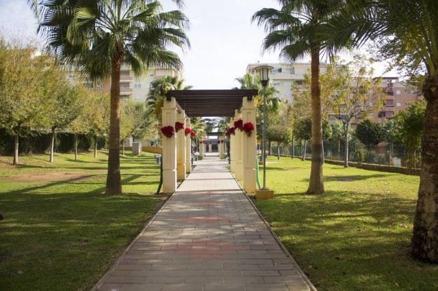 2 chambre Appartement à vendre à El Romeral, Malaga ville avec piscine garage - 434 900 € (Ref: 9524787)