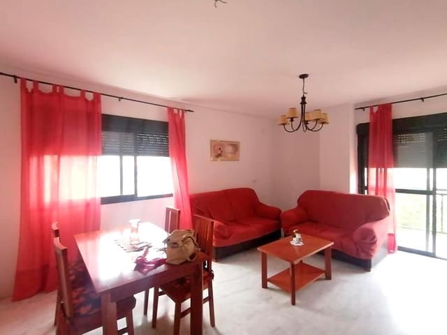 3 slaapkamer Flat te huur in Estepona met zwembad - € 1.500 (Ref: 9532620)