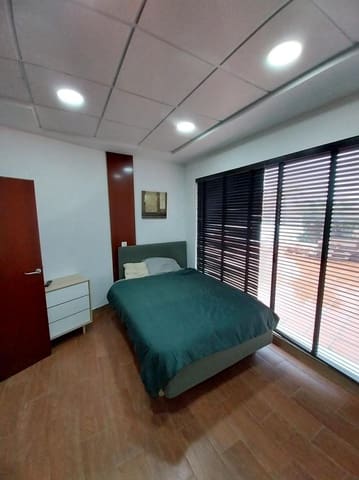 Local Comercial de 2 habitaciones en Estepona en venta con piscina - 212.100 € (Ref: 9532816)