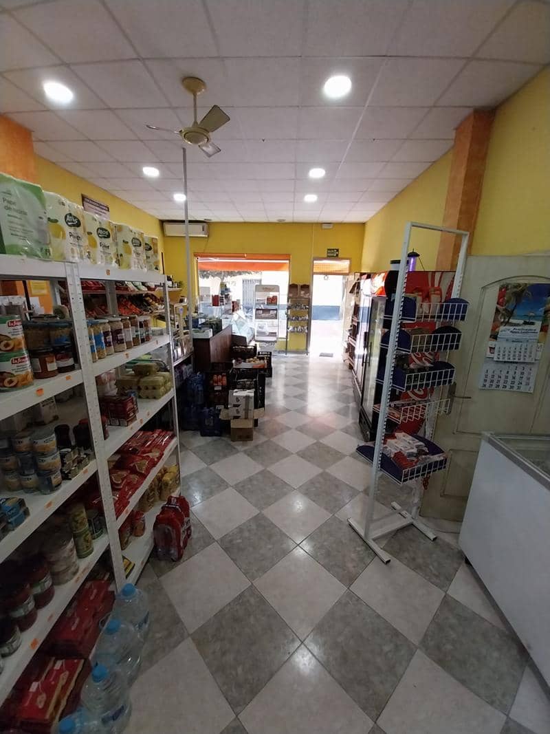 Komercyjne na sprzedaż w Estepona - 400 000 € (Ref: 9535256)