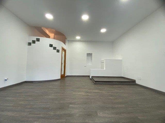 Comercial para arrendar em Malaga cidade - 1 000 € (Ref: 9535257)